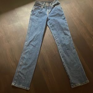 wrangler women’s cowboy cut jeans size 0 (34” inseam)